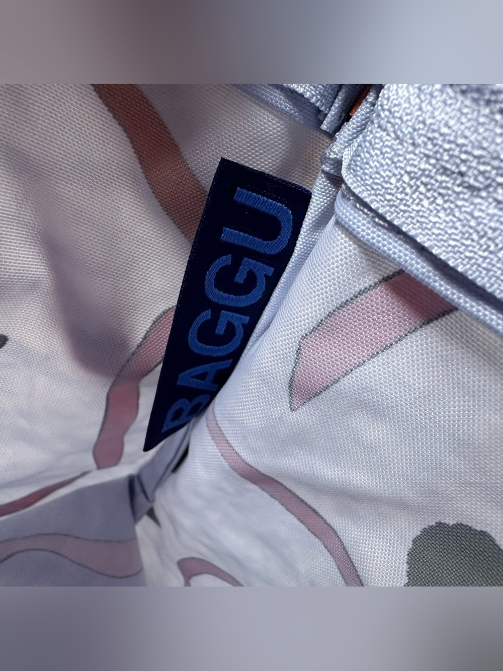BAGGU Apricot and Ribbons Medium Go Pouch - Picture 4 of 4